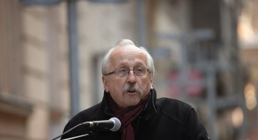 Kilép a DK-ból a párt egyik leghíresebb arca - hosszasan gondolkodott, tisztelettel búcsúzik