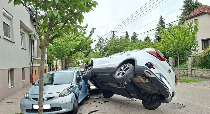 Félelmetes baleset történt Sopronban, így nézett ki a helyszín az ütközés után