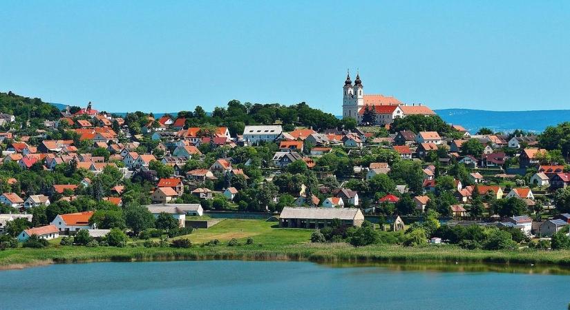 Kettős tendencia a Balaton körül: népességnövekedés és visszaesés egyszerre