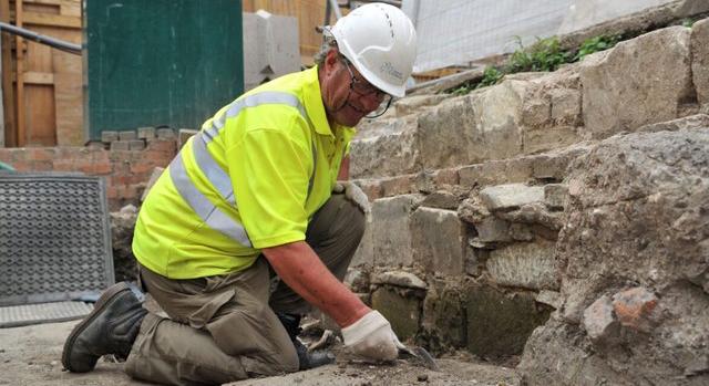 Elveszett középkori templomot kerestek a gloucesteri campus építésén
