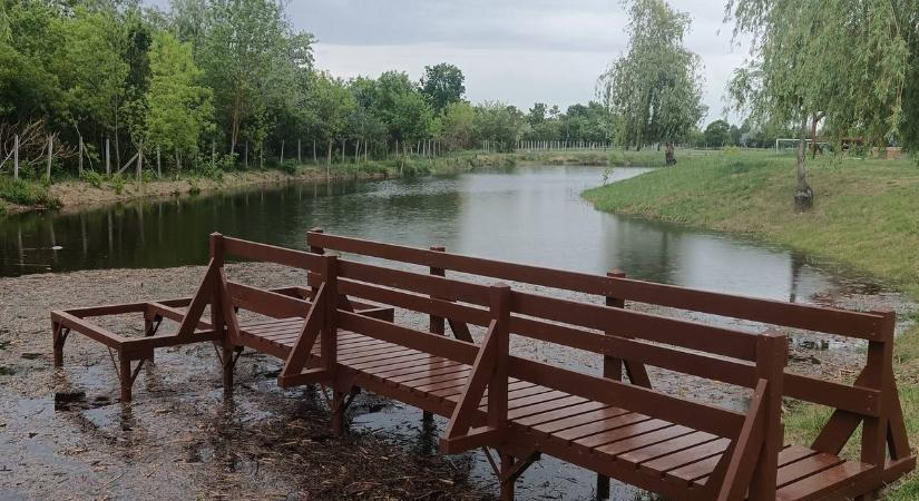 Új tava lett Jász-Nagykun-Szolnok vármegyének, vízibiciklizni is lehet rajta