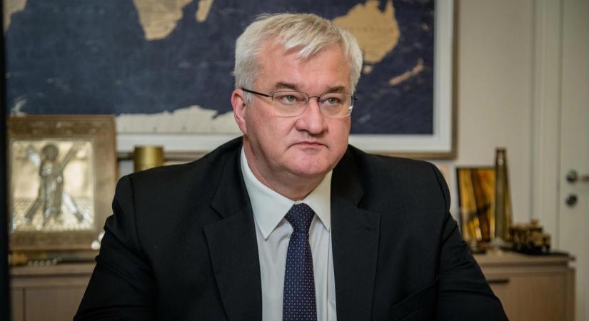 Szibiha: a békemegállapodás alapfeltétele, hogy Ukrajna nem tesz semmilyen területi engedményt