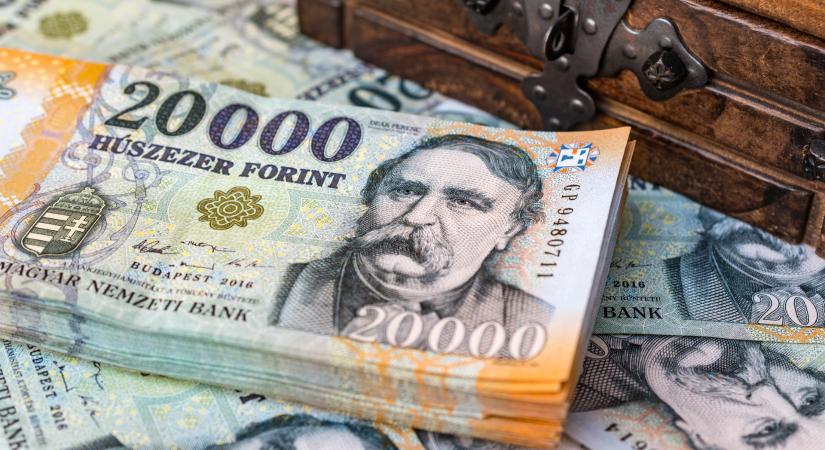 Megjósolta az elemző, milyen árfolyamon vezetheti be Magyarország az eurót