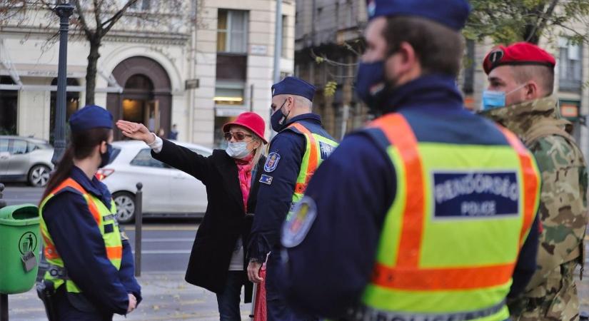 Mintha a föld nyelte volna el – mi történt a 21 éves pécsi lánnyal? Körözést adott ki a rendőrség