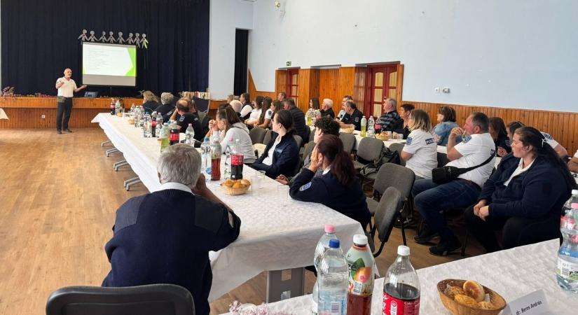 Látványos fogadtatás és nagy tervek: összeültek a lovas polgárőrök vezetői – fotók