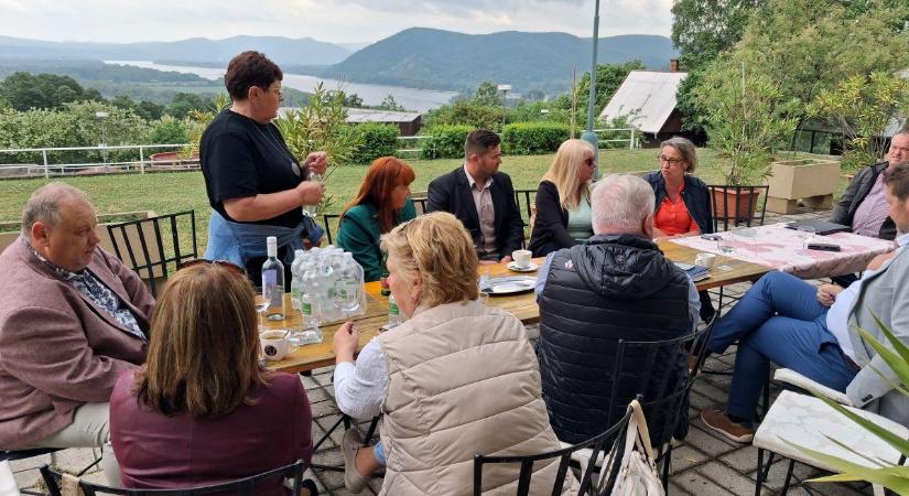 Gyakorlati segítség a kétnyelvű önkormányzati munkához