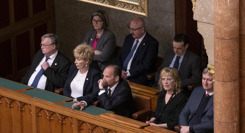 „Nem politikai erővonalak mentén végeztem a munkámat” – válaszolta Czine Ágnes alkotmánybíró arra, hogy lemondásra szólították fel