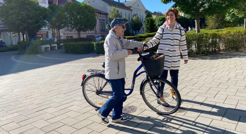 Megérte kerékpárra pattanni, reggelivel várták a bicajosokat Baján – fotók