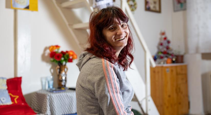 Laknia mindenkinek kell valahol: ismerd meg Móni történetét, és támogasd az Utcáról Lakásba! Egyesület munkáját adód egy százalékával