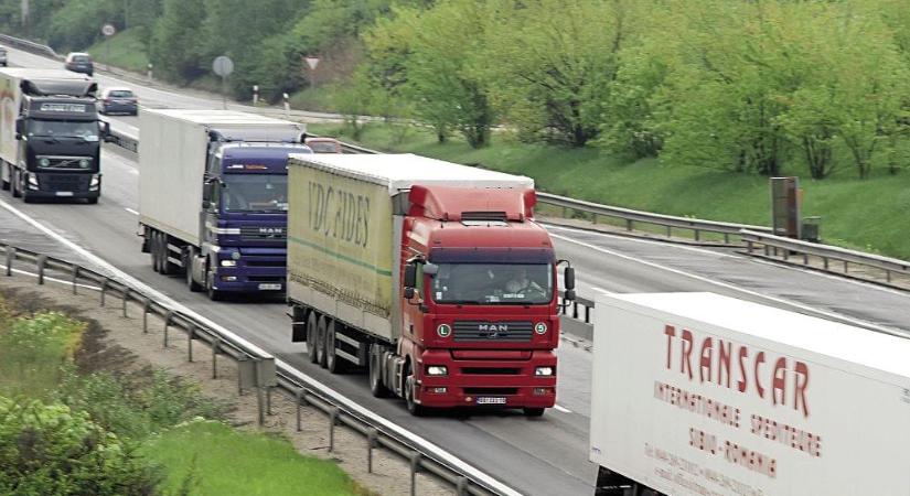Tovább nyílik a költségolló: infláció feletti drágulás és stagnáló hatékonyság fojtogatja a hazai fuvarozókat