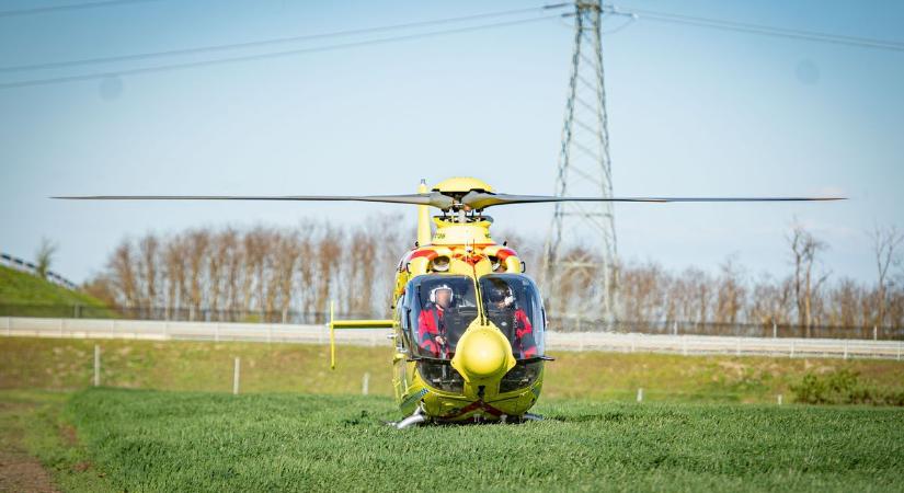 Baleset az Eve Power debreceni építkezésén, mentőhelikopter is érkezett