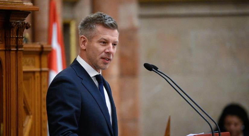 Vidékre költözött az első kormányülés: a helyszínválasztás félreérthetetlen üzenetet hordoz