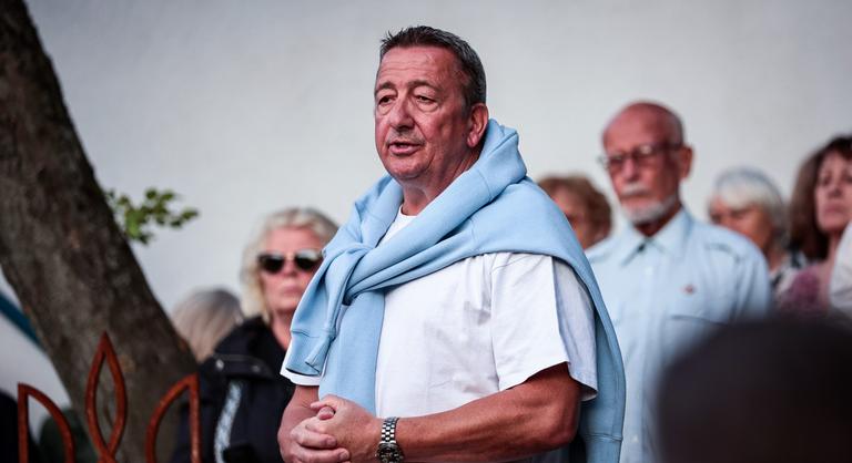 Bayer Zsolt azt ígéri, részéről vége a durvaságnak és a trágárságnak
