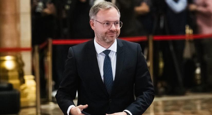 Orbán Balázsék hiába mondták, hogy ma fiatalként menő Brüsszel ellen lázadni, a magyar fiatalok ezt nem hitték el