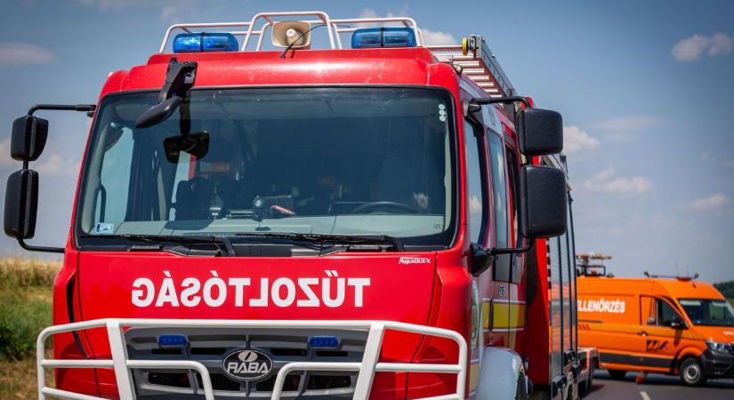 Több akadály is nehezítette kedden a tűzoltók munkáját