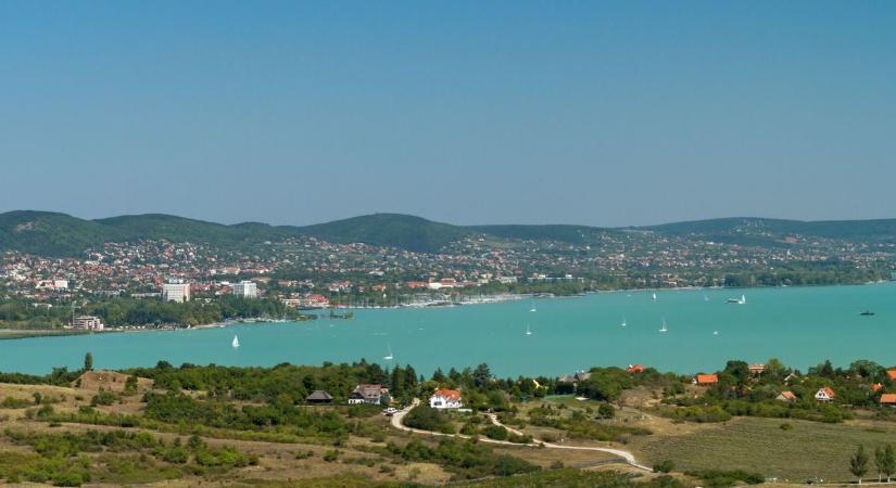 Nagy balatoni panorámakörkép – Top 5 kilátó, mindegyikből maga a csoda a tó (képgaléria)