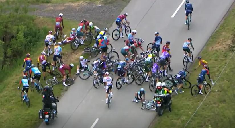Hatalmas tömegbukással indult a Tour de Hongrie