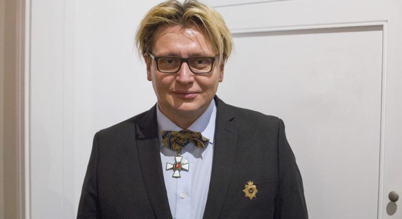 „Hüppögve könyörögnek kegyelemért az egykori szadista propagandisták” – Varnus Xavér törlesztette tartozását az önbecsülése és a „bayerzsoltik” irányába