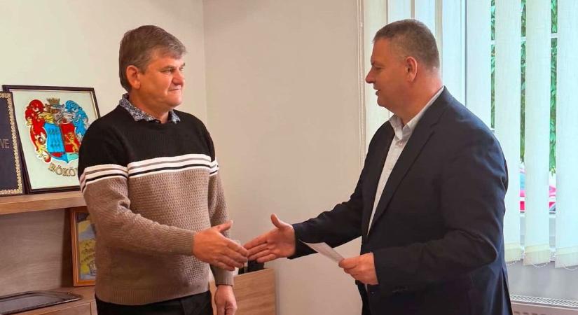 Elhunyt a díszpolgár, pótolták a megüresedett helyet a szabolcsi településen