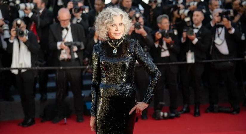 Elkezdődött a cannes-i filmfesztivál, tündöklő estélyikben jelentek meg a legidősebb sztárok is – galéria