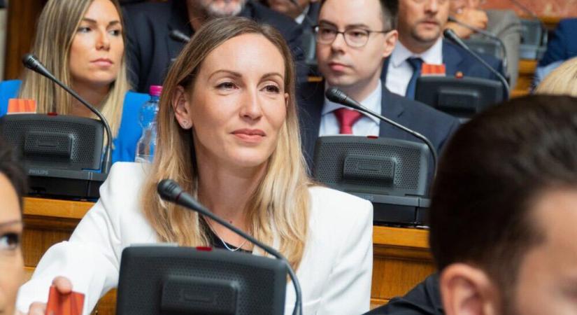 Öreg Anna: „Lényegi változások helyett kozmetikai módosításokkal próbálják elfedni a problémákat”