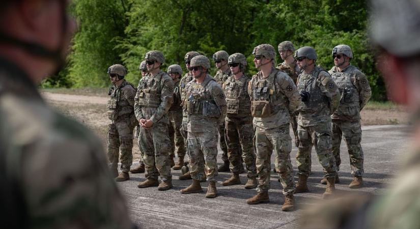 Szentes Castle kiképzés: amerikai és a magyar katonák vállvetve tüzeltek