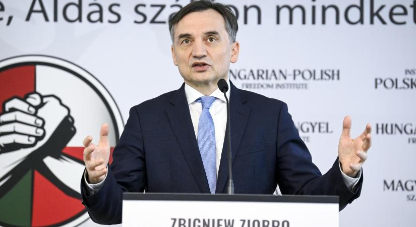 Lengyelország jegyzékben kér válaszokat Magyarországtól a korrupcióval vádolt Zbigniew Ziobro menekülése miatt