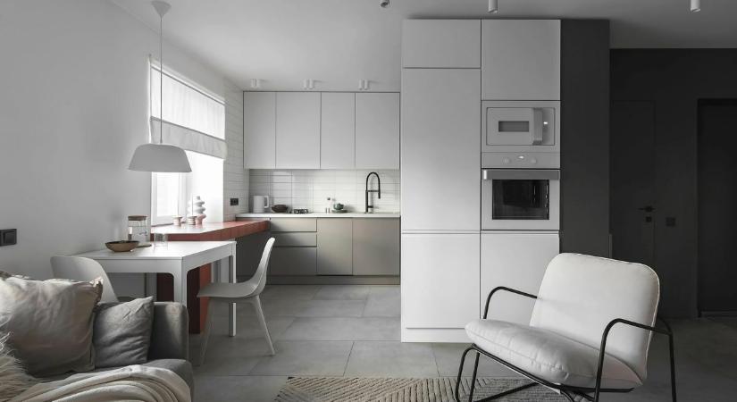 Minimalista terek és bútorok terrakotta kiegészítő színnel egy 76 m²‑es gyerekszobás lakásban