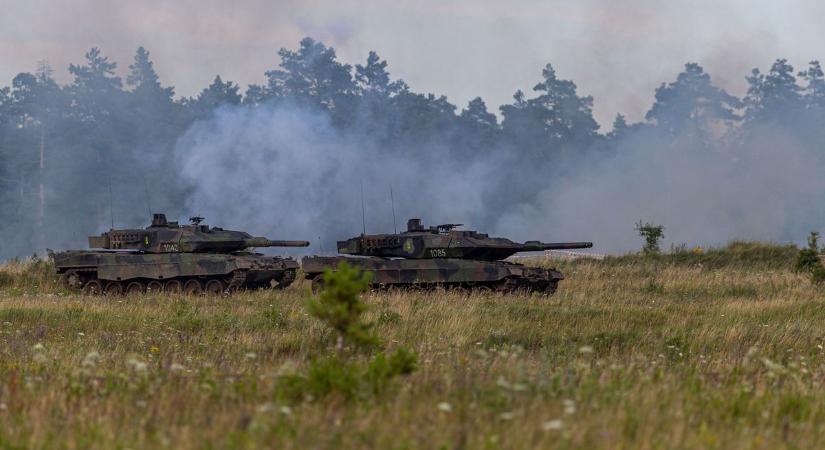 Már a cseheknek is a Leopard 2 tank gyártója kell a franciák és a németek után