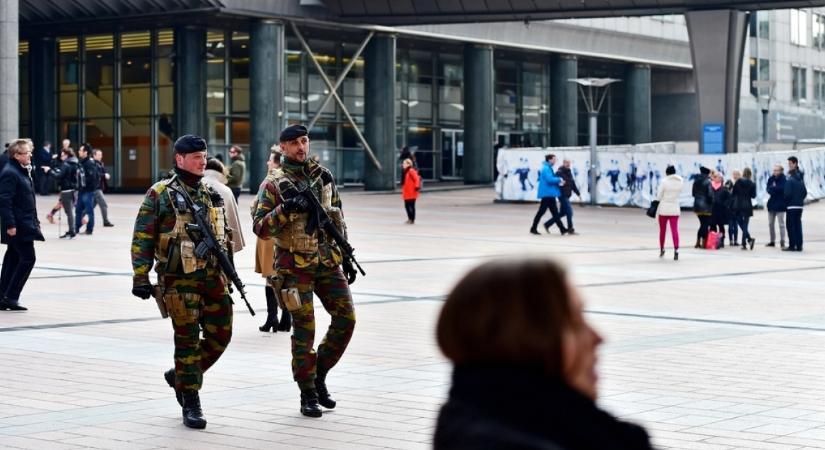 Csúcsot döntött Belgiumban a katonai toborzás