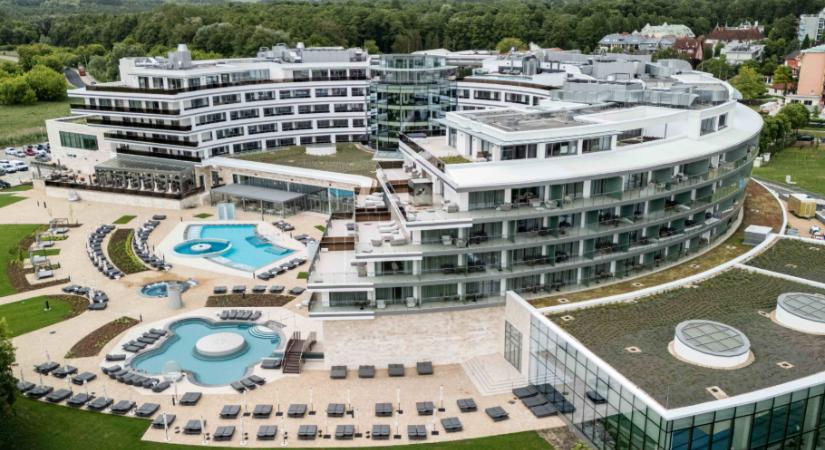 Michelin-ajánlás, nívós díjak és sok-sok elégedett vendég: első szülinapját ünnepli a Le Primore Hotel & Spa