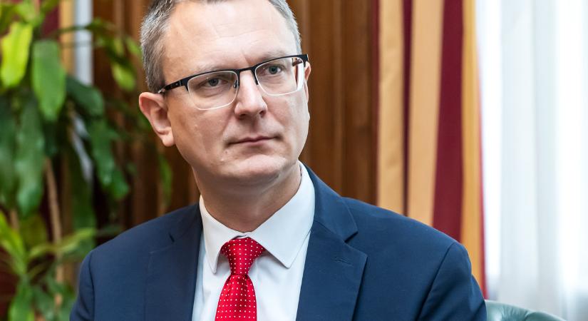 Rétvári Bence: aki a köztársasági elnöknek nem adja meg a tiszteletet, az az országnak nem adja meg a tiszteletet