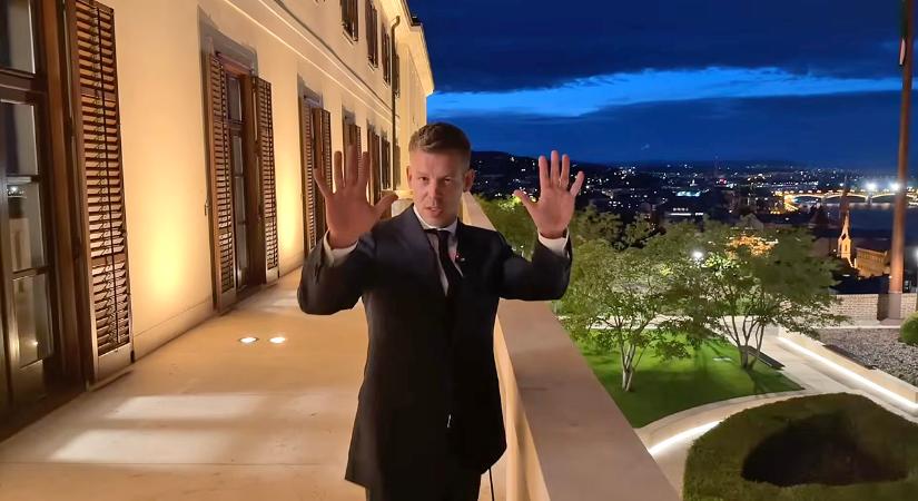Abszolút filmszínház a köbön: Magyar Péterék olyat húztak a lefilmezett épületlátogatásokkal, amelyre nem volt még példa Magyarországon