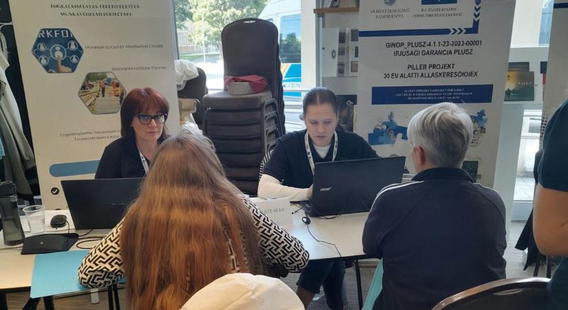 A munkaerőpiac labirintusában kalauzolták az érdeklődőket Dombóváron (fotókkal)