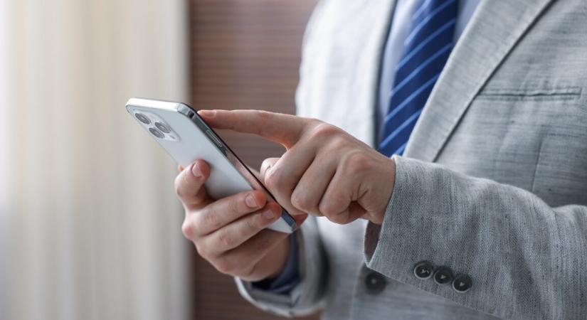 Ezt tedd a telefonoddal, ha közeledik a zivatar