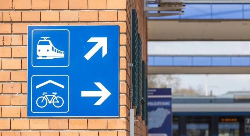 Ennyiért lehet idén a tengerhez vonatozni, retró járattal