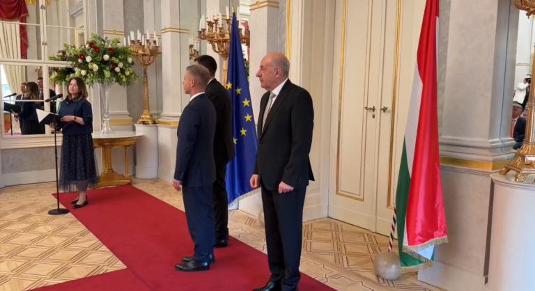 Belső vizsgálatot indítanak azután, hogy Sulyok Tamás az MTI által készített képeken sem szerepel