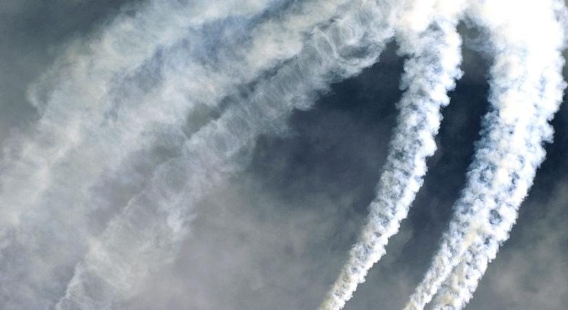 Magyarlakta területet bombáznak Putyinék, Magyar Péter kormánya azonnal megszólalt