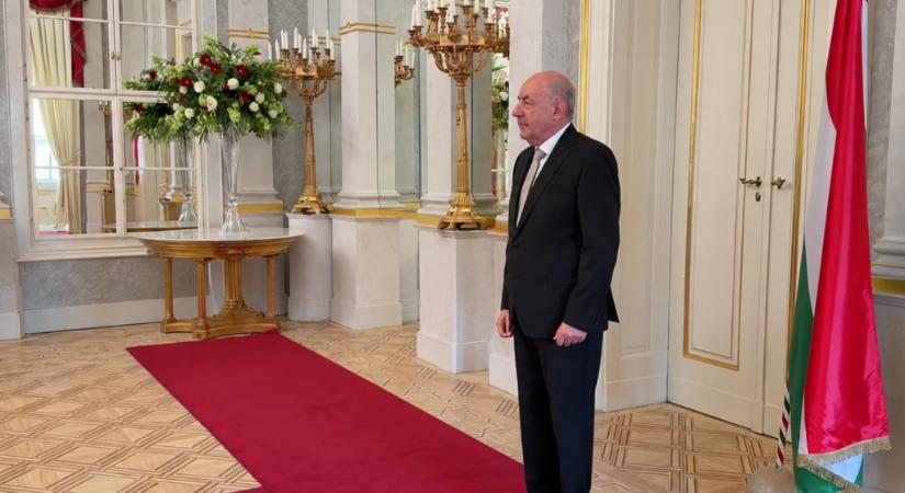 Botrány lett Sulyok Tamás mentes képekből – vizsgálat indul