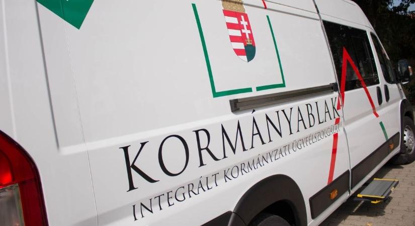 Mindenkihez elmennek, személyi igazolványt és bankkártyát kérnek