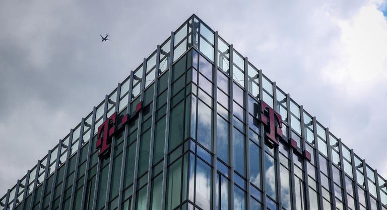 Saját részvényeit vásárolja vissza a Magyar Telekom