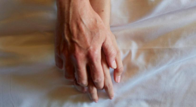 Szex után ezért álmosodnak el sokan – Az orgazmus 12 hatása