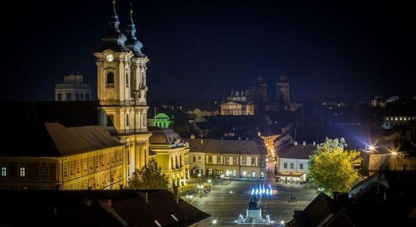 Más is hallja, mi történik az egri éjszakában? Egyre többen figyelnek fel a titokzatos hangra – videóval