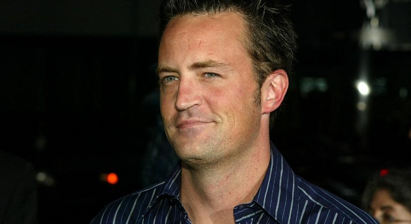 Két év börtönt kapott Matthew Perry drogfüggőségi tanácsadója a színész halála miatt