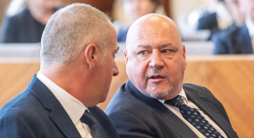 A tiszás képviselő nem ér rá, a választókat arra kéri, forduljanak a fideszes önkormányzatokhoz
