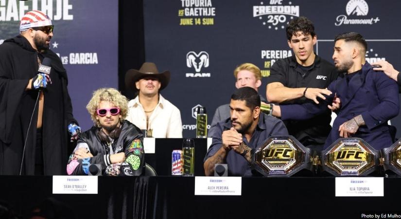 Hokit beszólt Sean O'Malley-nak, amiért jó hazafiként nem állt mellé a UFC Fehér Ház gála sajtótájékoztatóján