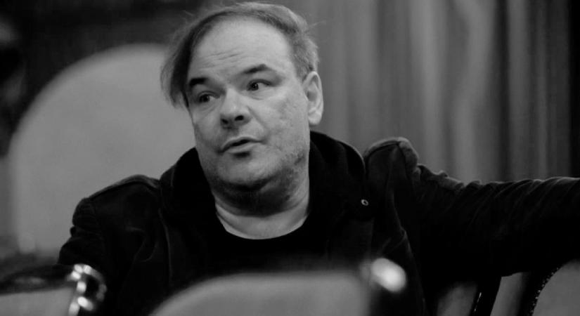 Így tisztelegnek Kálloy Molnár Péter emléke előtt – rendhagyó alapítványt szentelnek neki