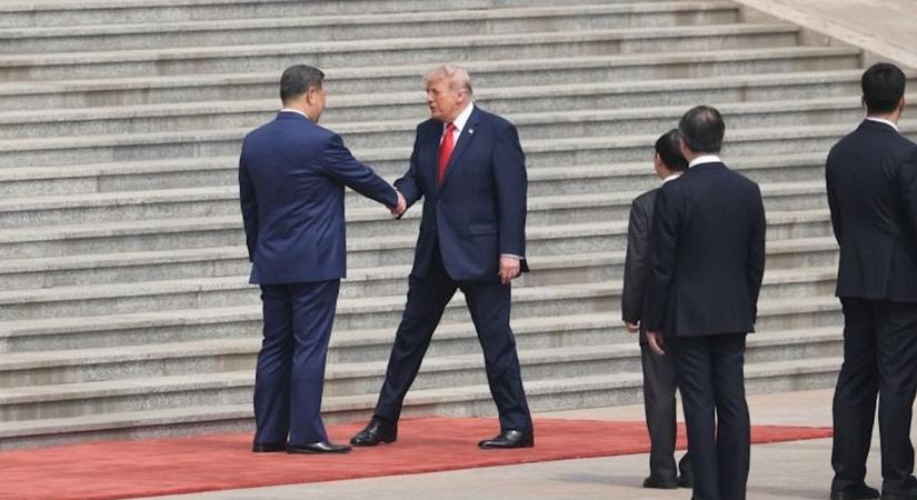 Történelmi találkozó Pekingben: nagyszerű vezetőnek nevezte Donald Trump a kínai elnököt, akivel a múltban nagyon sok problémát megoldott