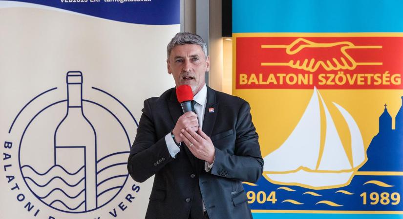Kitört a botrány a Balatoni Szövetségben, Siófok és Keszthely polgármestere is lemondásra szólítja fel a szervezet elnökét