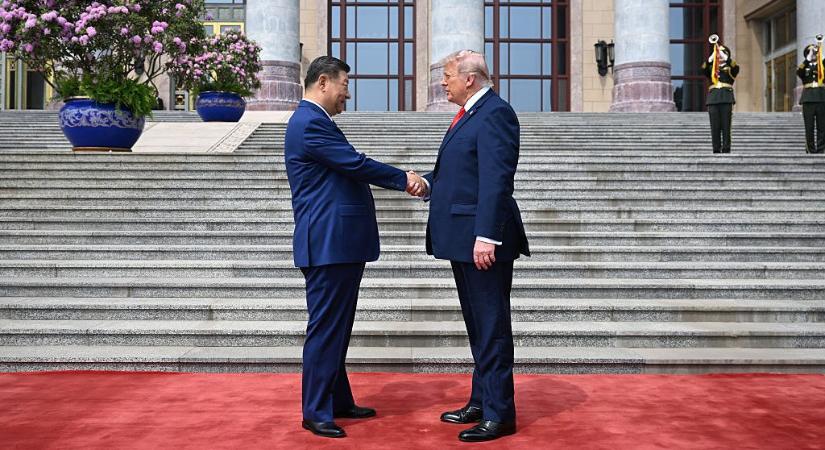 Trump nagyszerű vezetőnek nevezte Hszi Csin-pinget